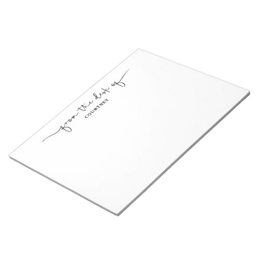 Uniek van de tafel van zwart-wit script met zwikke notitieblok (Schuin)