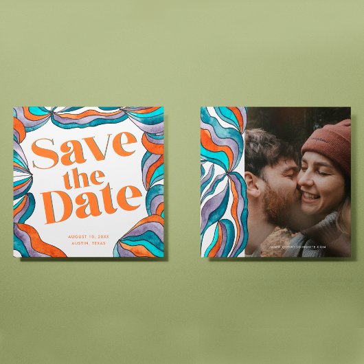 Unieke Bold Boho Groovy Retro Kleurrijke golvende  Save The Date
