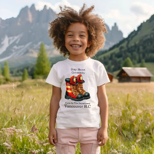 Unieke brandweerlaarzen rusten na een lange dag t-shirt