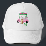 Unieke Charge Roze Golf Cart Clubs Monogram Trucker Pet<br><div class="desc">Een charmante, unieke golfkar — roze en groen — smaakvol gedaan — klaar om de cursus te leiden — pet — Dit is een geweldig cadeau voor alle golfliefhebbers — leuk/aantrekkelijk/uniek. Pas het aan met uw initialen/monogram. Als u ontwerpvragen of speciale vragen hebt, kunt u een e-mail sturen naar: charmdesignstudio@rcn.com...</div>