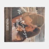 Unieke Foto Rustic We zijn Engaged Couple Fleece Deken (Voorkant (Horizontaal))