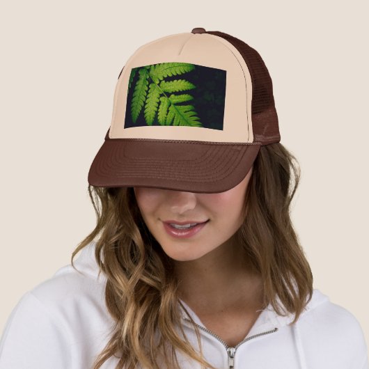 Unieke Green Leaf Gedrukt Scheme-Pet Tan en Brown Trucker Pet (In situ)