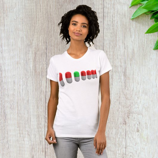 Unieke groene pil tussen rode capsules t-shirt