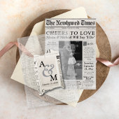 Unieke krant bruiloft monogram moderne overlay vellum uitnodigingen