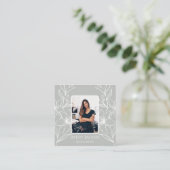 Unieke moderne sage groene boho bloemfoto vierkante visitekaartje (Staand voorkant)