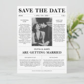 Unieke Retro Krant Budget Trouwfoto Save The Date (Staand voorkant)
