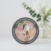 Unieke Ronde Foto Modern Grijs Chalkboard Bruiloft Save The Date (Staand voorkant)