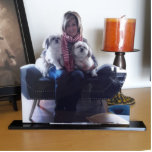 Unieke standaard Acrylfoto-beeldweergave Staand Fotobeeldje<br><div class="desc">Ontwerp je eigen fotocadeau. Met Zazzle aangepaste fotosculpturen kunt u uw favoriete foto of portret in een unieke keepomwille veranderen. Creëer een 3-D fotosculptuur, die soms als fotocutout wordt bedoeld. Hoge kwaliteit! Net onder een 1/4-inch dik is de achterkant en de standaard een glanzend zwart acryl. Foto wordt tussen twee...</div>