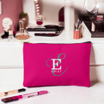 Unieke Stijlvolle Monogram Typografie Hot Pink Etui<br><div class="desc">Een gedurfd en mooi accessoirezakontwerp met een elegante stijlvolle weergave van jouw naam en monogram met klassieke series en een meer scripttypografie in een evenwichtige symmetrie. De drie elementen gaan samen met een verfijnde harmonie en creëer je eigen persoonlijke branding logo. Hier afgebeeld met een trendy felroze achtergrond met monogram...</div>