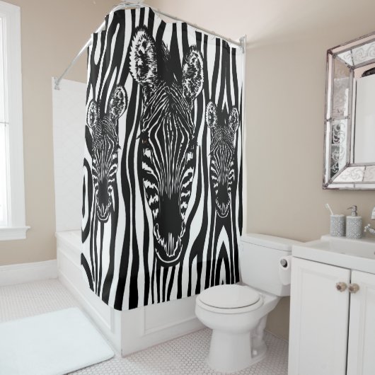 Unieke zebra kop op zebraprint douchegordijn (In situ)