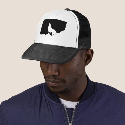 Unieke zwarte en witte Pop Art Wolf Silhouette Trucker Pet (In situ)