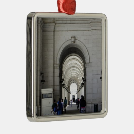 Uniestation Metalen Ornament (Rechts)