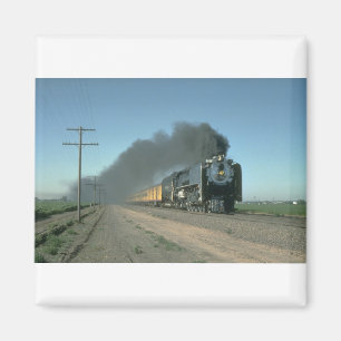 Union Pacific No. 8444 machtigt een trein uit Denv Magneet