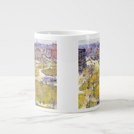 Union Square in de lente door Frederick Childe Has Grote Koffiekop (Voorkant)