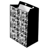 Unique Black & White Photo Collage Medium Cadeauzakje (Voorkant Gekanteld)