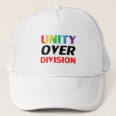 "Unity over Division" pride lgbetq, lgbt white Trucker Pet (Voorkant)