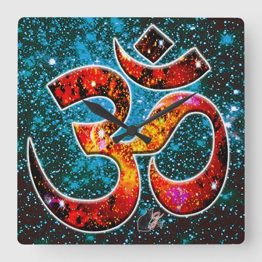 Universal OM Hum Vierkante Klok (Voorkant)