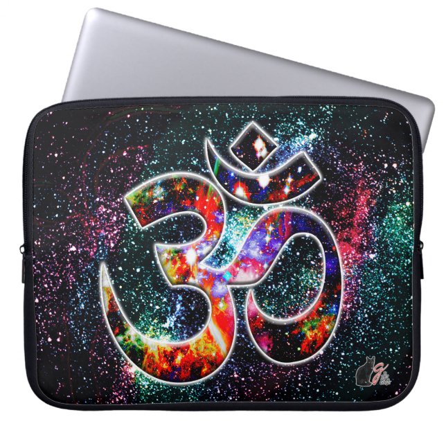 Universal OM Karma Laptop Sleeve (Voorkant)