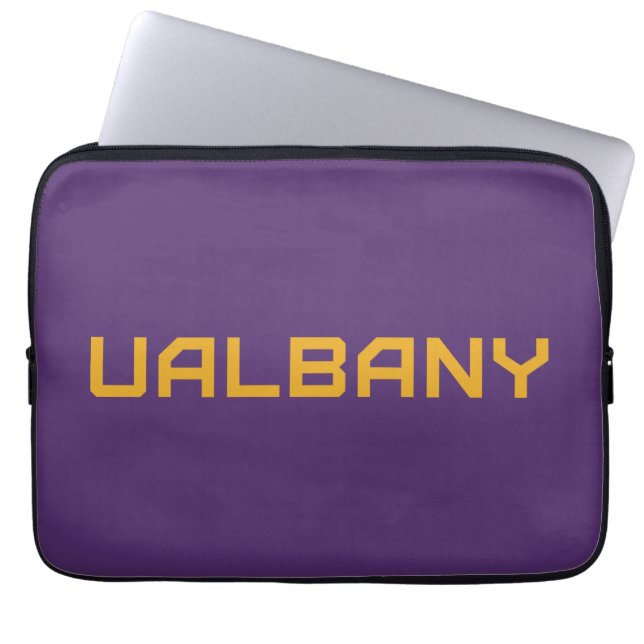 Universiteit van Albany Wordmark Laptop Sleeve (Voorkant)