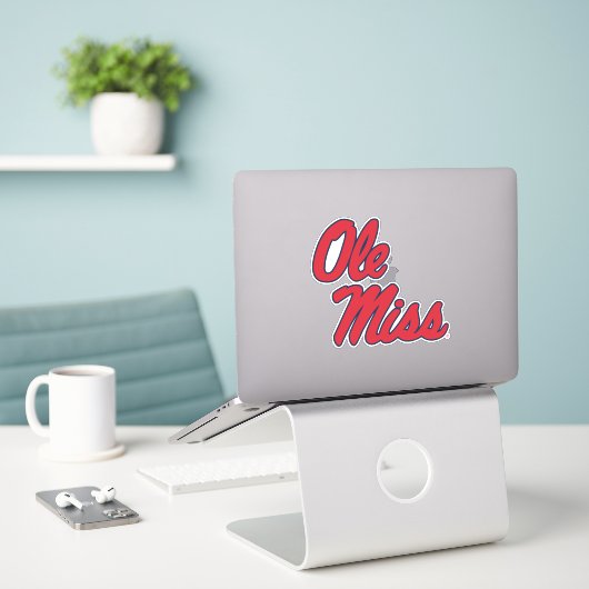 Universiteit van Mississippi | OLE Miss Script Sticker (Laptop op bureau)
