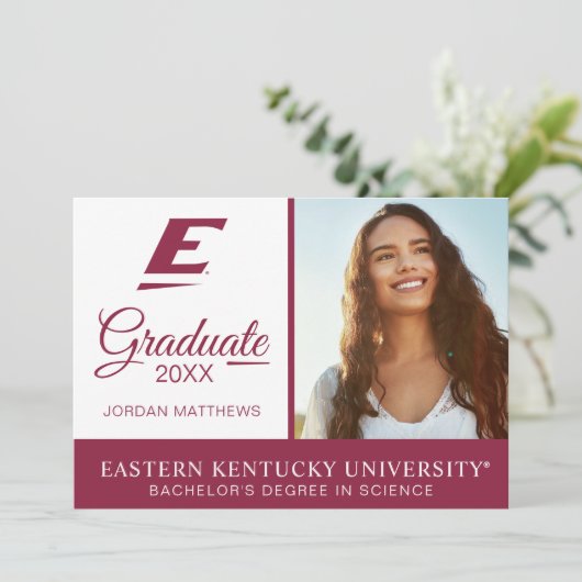 Universiteit van Oost-Kentucky E Aankondiging (Staand voorkant)