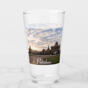 Universiteit van Potsdam bij zonsondergang in Duit Glas