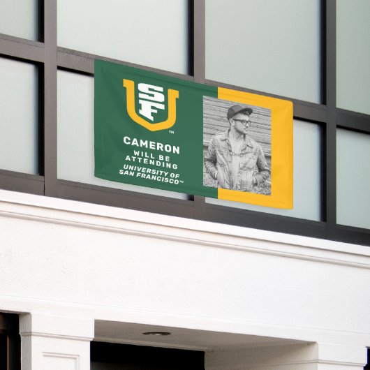 Universiteit van San Francisco | Bijwonen Spandoek (Buitenkant Gebouw)