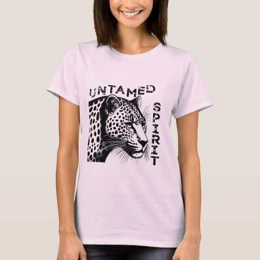 Unleash Your Untamed Spirit with This Leopard Tee T-shirt (Voorkant)