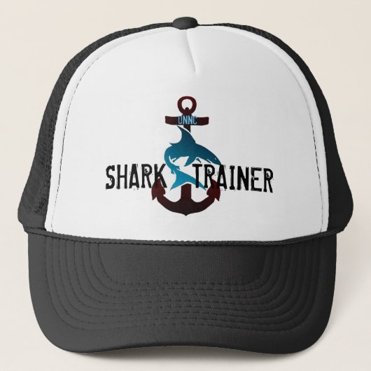 UNNC SHARK TRAINER TRUCKER HAT PET (Voorkant)