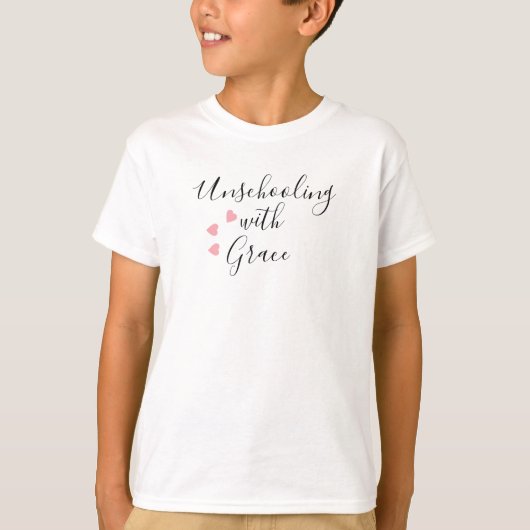 Unschoolling mam Grace Hearts T-shirt (Voorkant)