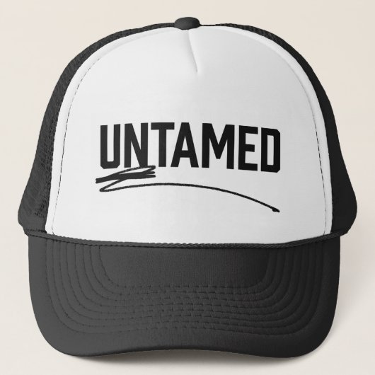Untamed Trucker Hat Pet (Voorkant)