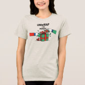 Unwrap the Magic Christmas Gift Tri-Blend Shirt (Voorkant)