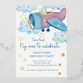 Up and Away Paarse Vliegtuig Verjaardagsjongen Folie Uitnodiging (Voorkant)