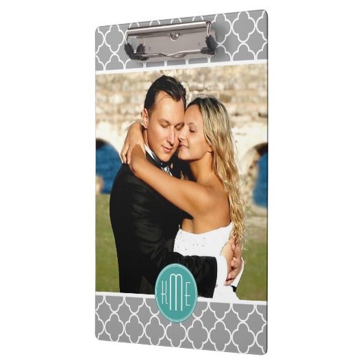 Upload uw foto - Grijs Quatrefoil Mint Monogram Klembord (Links)