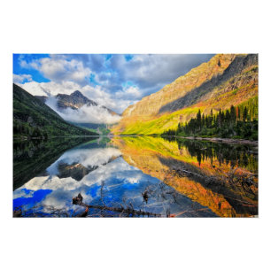Upper Two Medicine Lake op Sunrise Poster
