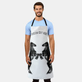 Upright Black Wild Horses Schort met aangepaste te (Gedragen)