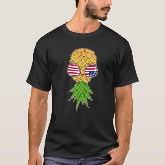 Upside Down Pineapple Swingers 4th Of July Two Sea T-shirt (Voorkant)