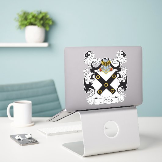 Upton Family Crest Sticker (Laptop op bureau)