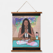 Urban Art |  vrouw die medailles verricht Hangend Wandkleed (Voorkant)
