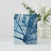 Urban Art winkelwagentjes gestapeld Briefkaart (Staand voorkant)