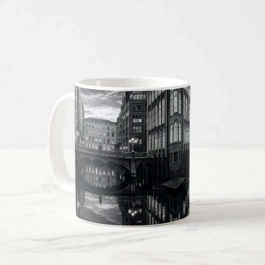 Urban Bridge Reflection Calm Koffiemok (Voorkant links)