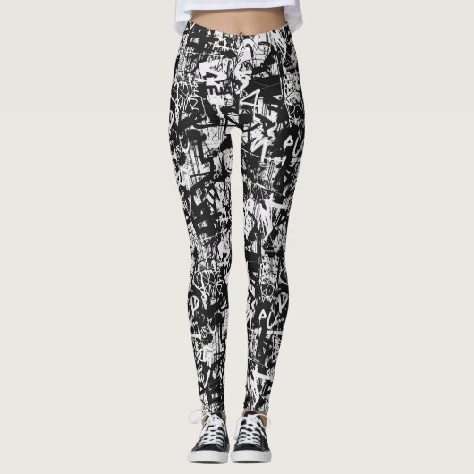Urban Chic Zwart-Wit Graffiti Leggings (Voorkant)