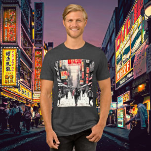 Urban Cyberpunk Vibes - Japanse straatkunst Tri-Blend Shirt