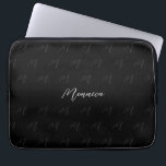 Urban Monogrammed Zwart Elegant Script Laptop Sleeve<br><div class="desc">Digitale kunst</div>