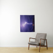 Urban Power Surge - Dynamische bliksemschicht over Wandkleed (In situ)