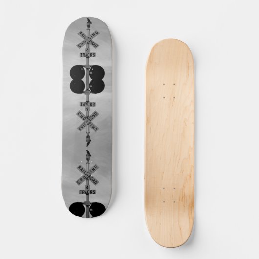 Urban Rustic Cityscape Waiting 3 Skateboard (Voorkant)