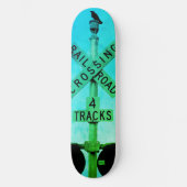 Urban Rustic Cityscape Waiting Skateboard (Voorkant)