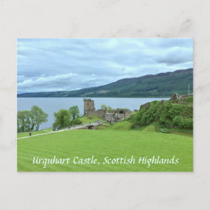 Urquhart Castle over het kijken naar Loch Ness in  Briefkaart