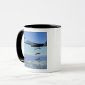 US Air Force F-15E Strike Eagle vliegtuig Mok (Voorkant links)