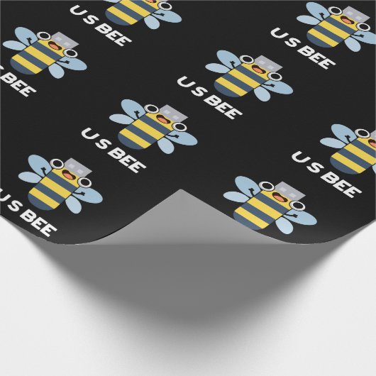 US Bee Funny USB Technical Pun Dark BG Cadeaupapier (Hoek)